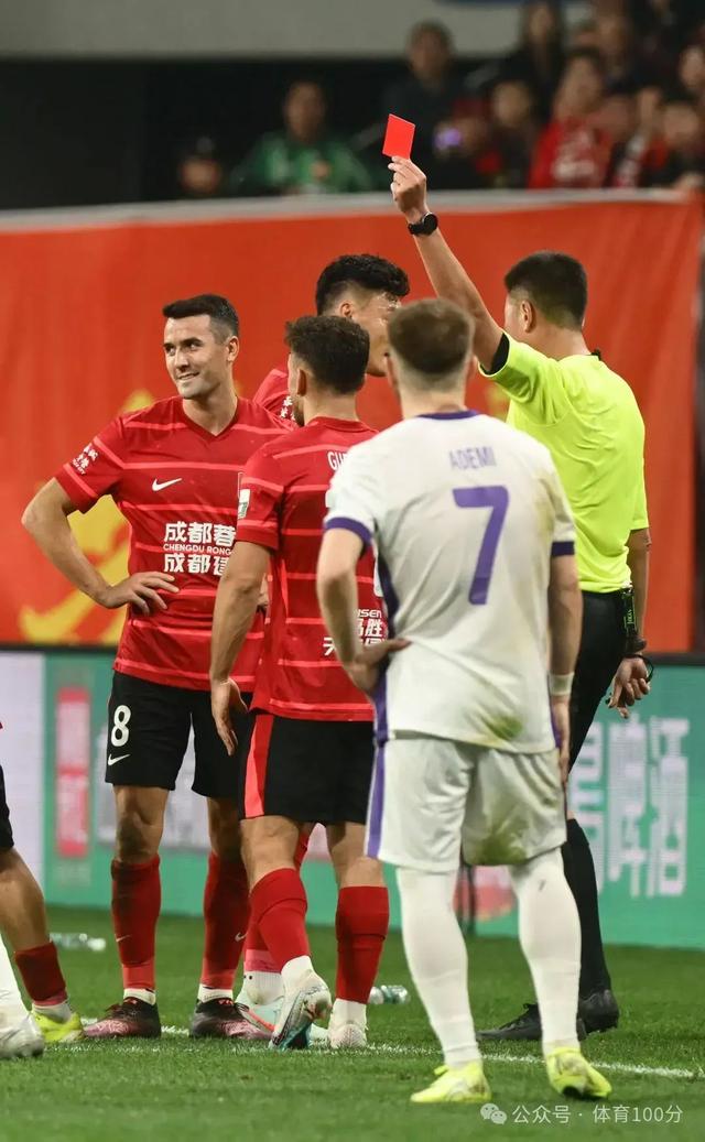澳亚国际平台-成都球员靠着超高技术，成功战胜对手